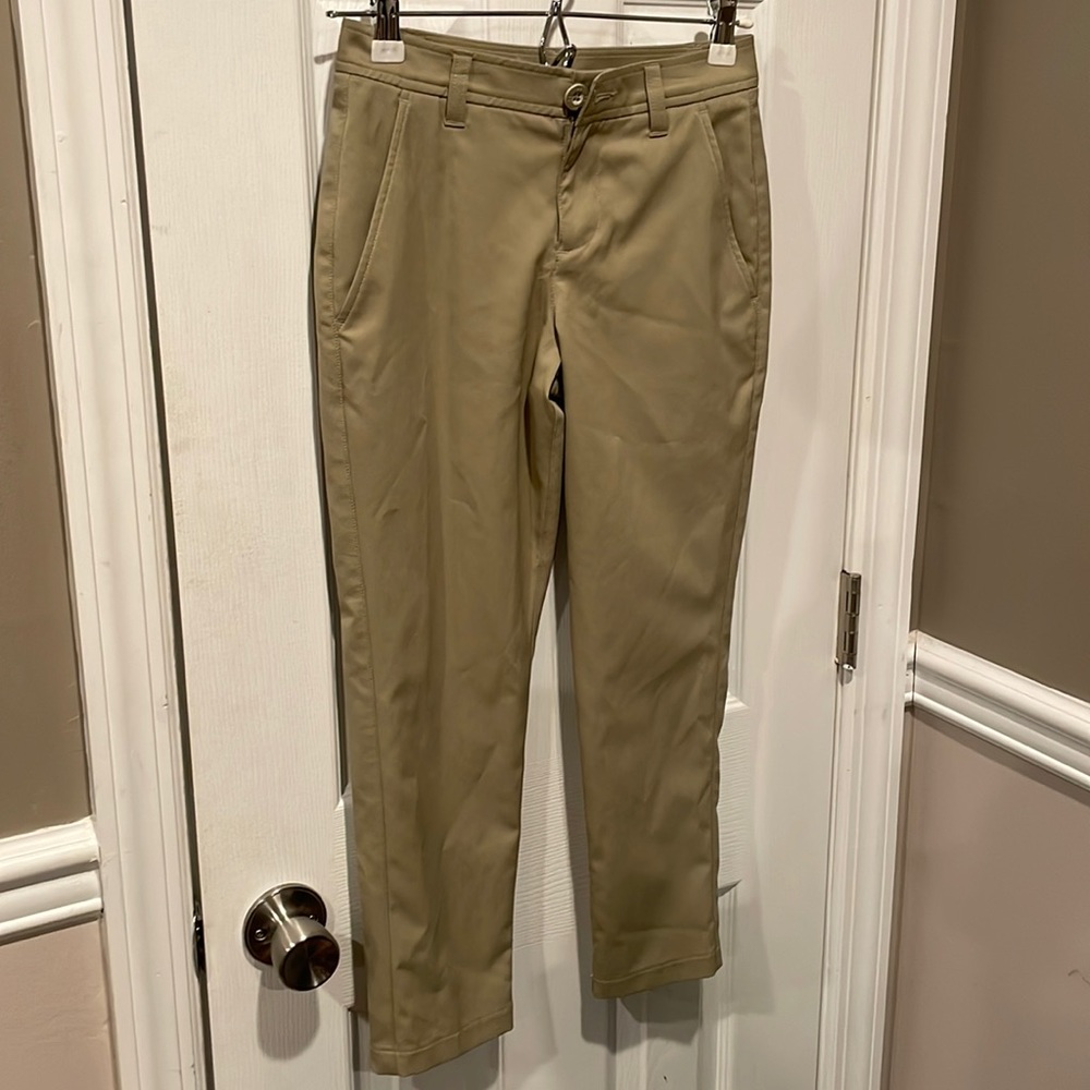 Under Armour Boys Golf Pants Size 8 Gently Used